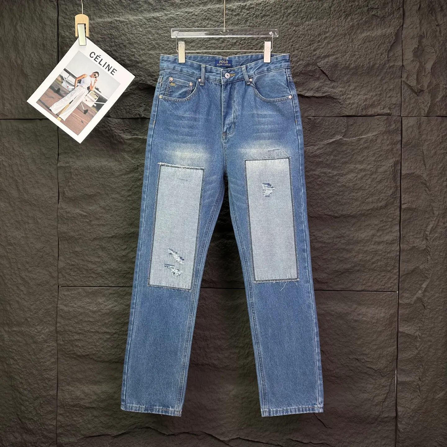 P240 RRL Ralph Lauren 2026 New Retro Frayed Patch Couple Style Washed Jeans 🔥High Version🔥High Version🔥 Top ceiling quality Styles with different washed textures are very friendly to people with thin legs and thick legs. The straight version is very flattering to the leg shape. Moderate length that never goes out of style, easy to match with casually, basic styling for various styles, a must-have in the wardrobe! The fabric is stiff but also makes the upper body soft without losing texture. The washing process is even more perfect. It is a must-have item for everyone! ! ! Washed wheat, hang tag, pants label, complete with three labels, color: blue, size: 28, 30, 32, 34 (four sizes)
